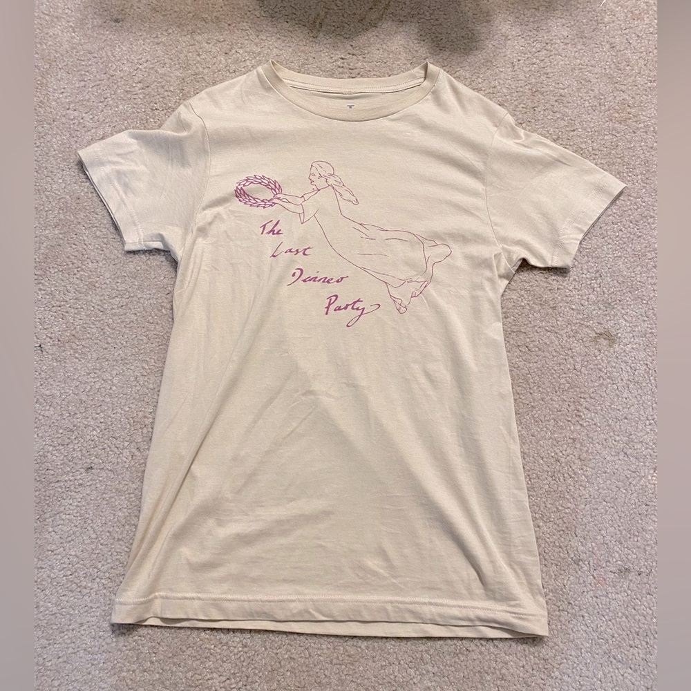 🍋10/$20 (NWOT) Cream Graphic Band T-Shirt with Pink Design